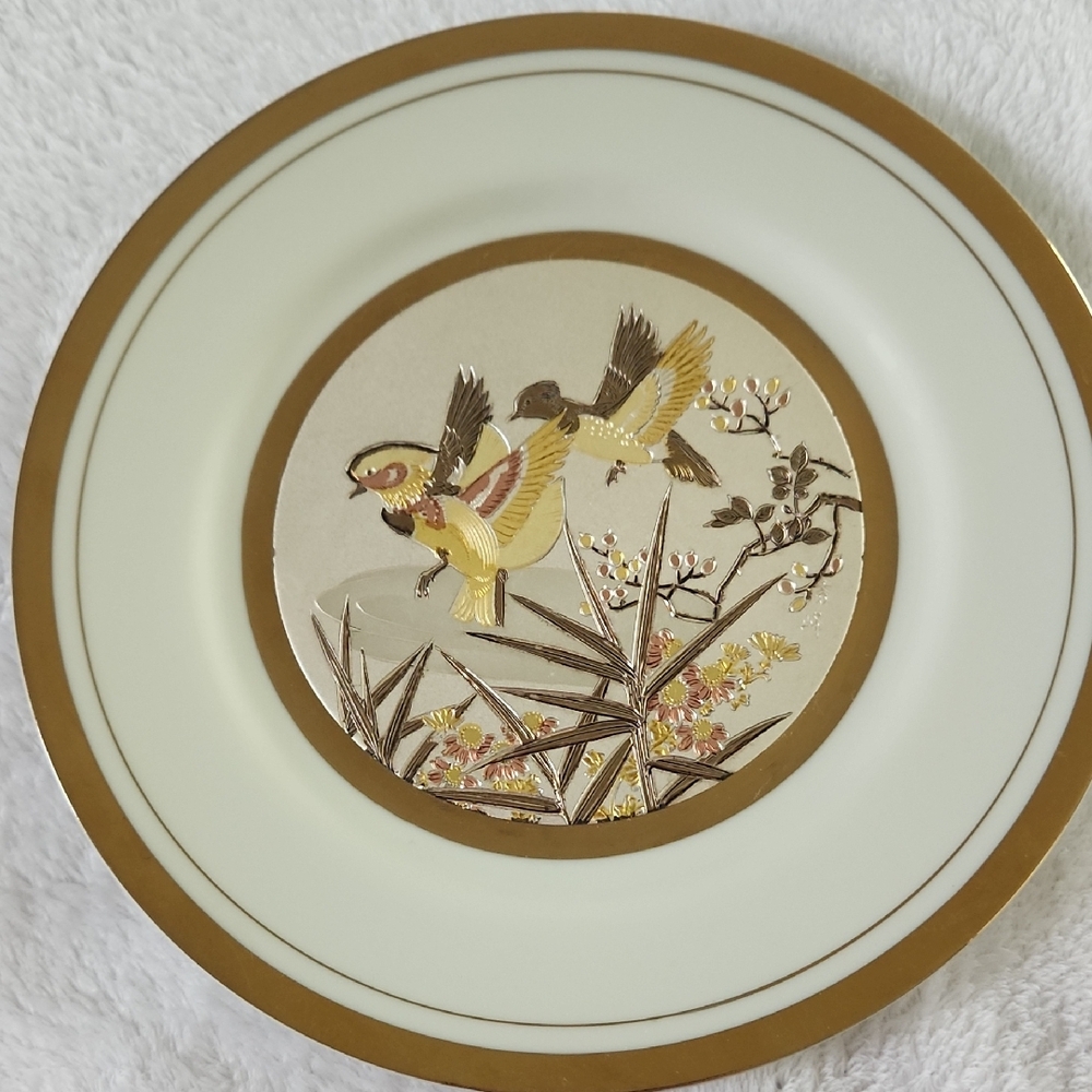 Art Of Chokin Gold-Trimmed Bird Motif Decorative Plate - White & Gold